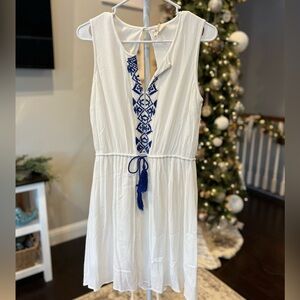 Japna, White dress with navy blue designs